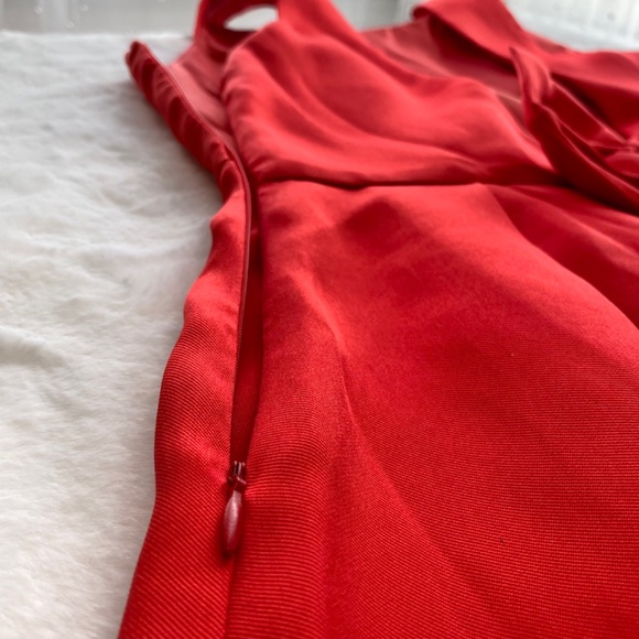 NWT Red Dress Boutique Open Back Red Dress With Bow in Size Medium - Picture 10 of 16